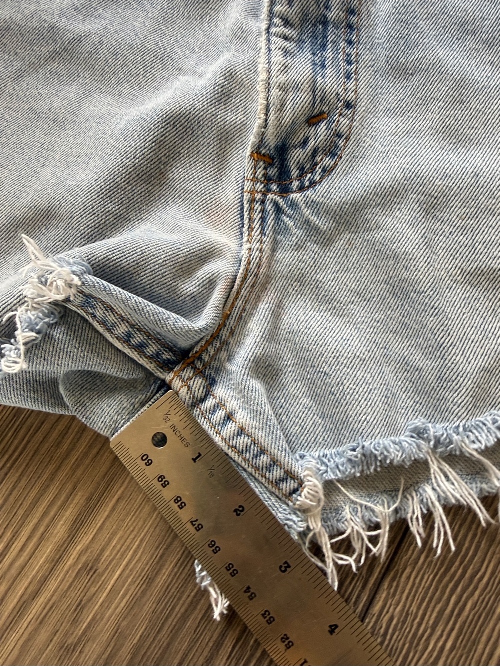 Levi’s vintage cut off denim shorts I. The perfect blue color - Picture 13 of 16